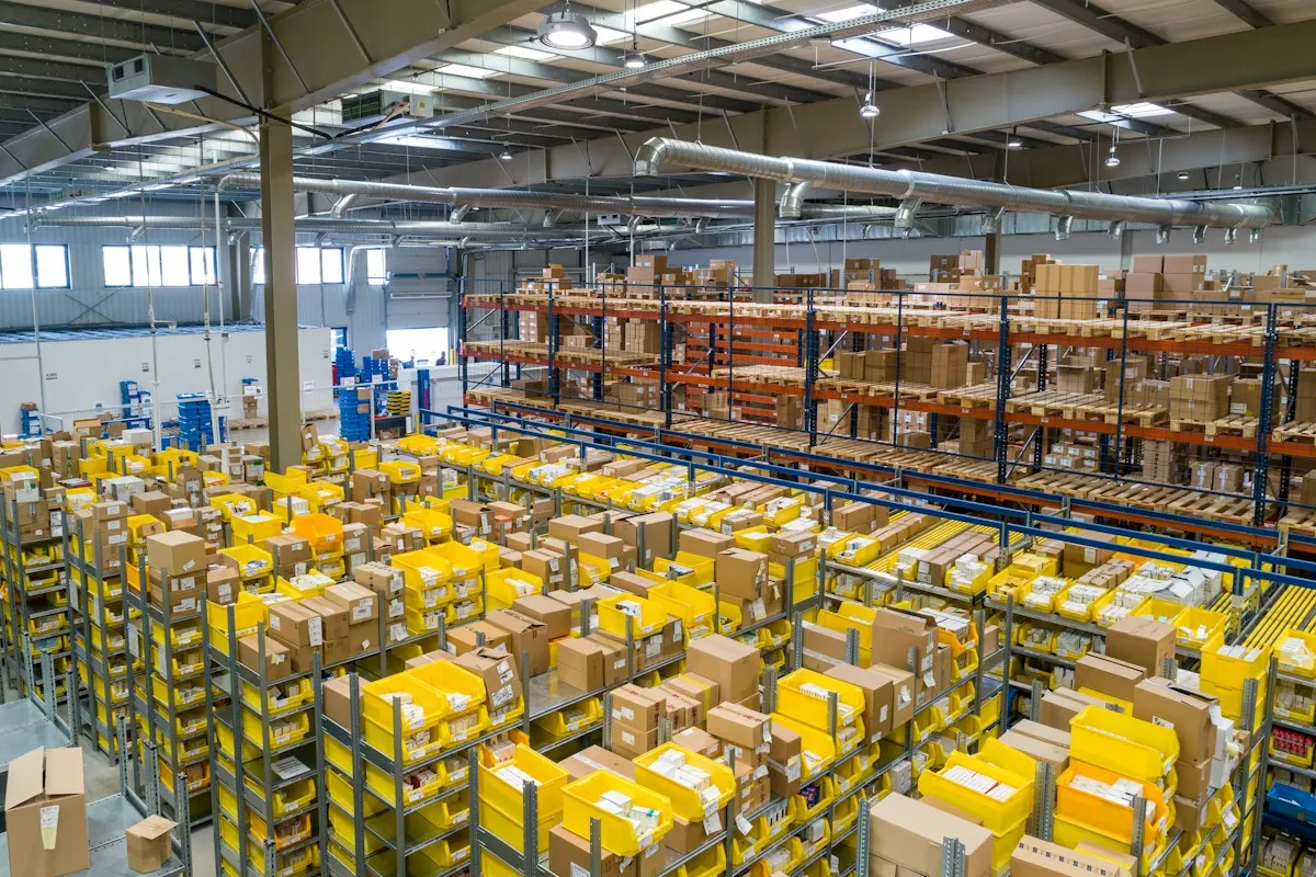 Illustrative commercial setting for warehouses & logistics
